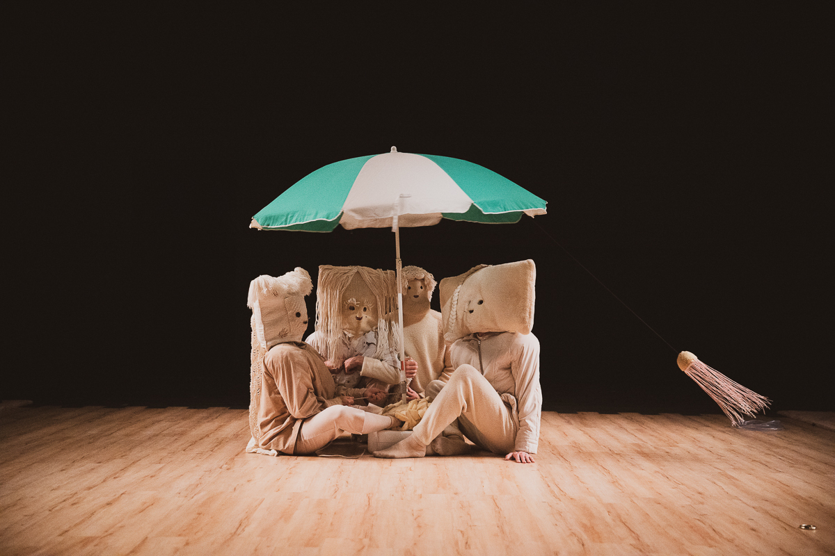 Copyright Julie Masson