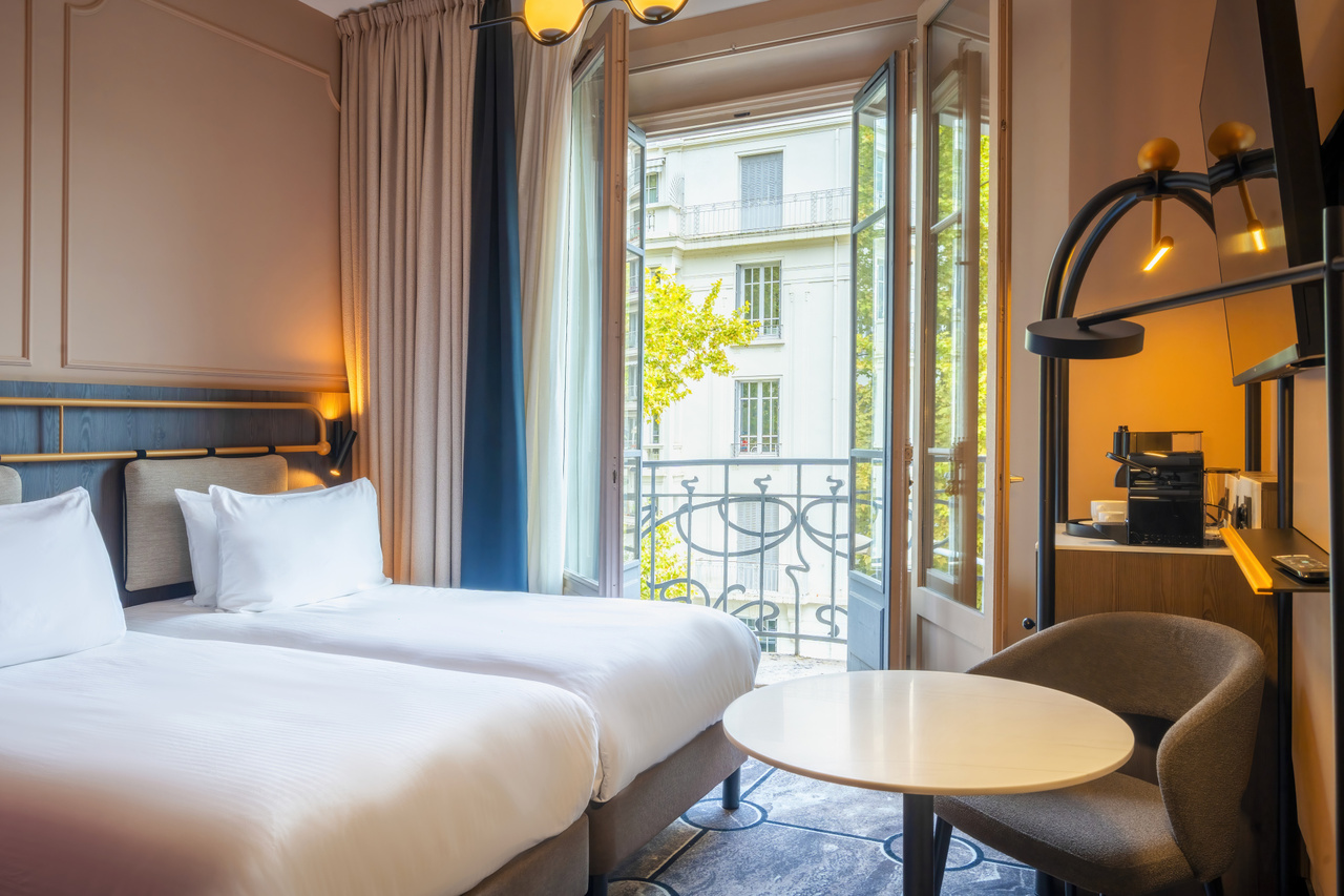 Copyright Cyril Mouty