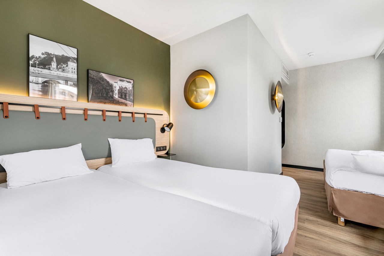 Copyright Copyright © 2024 Marine Piolat