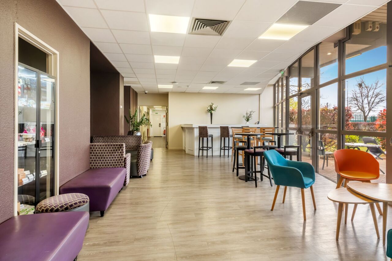 Copyright comfort hôtel lyon saint-exupéry