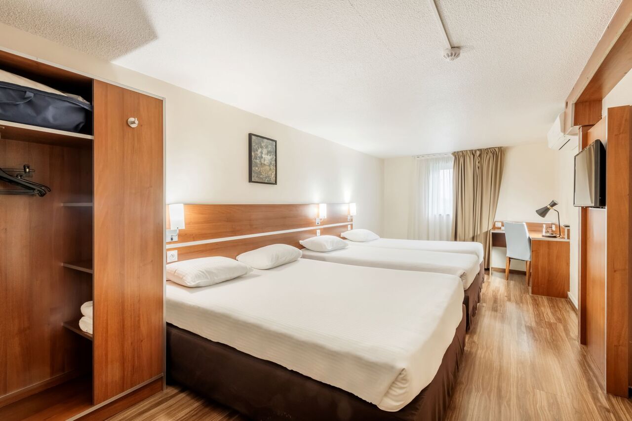 Copyright comfort hôtel lyon saint-exupéry