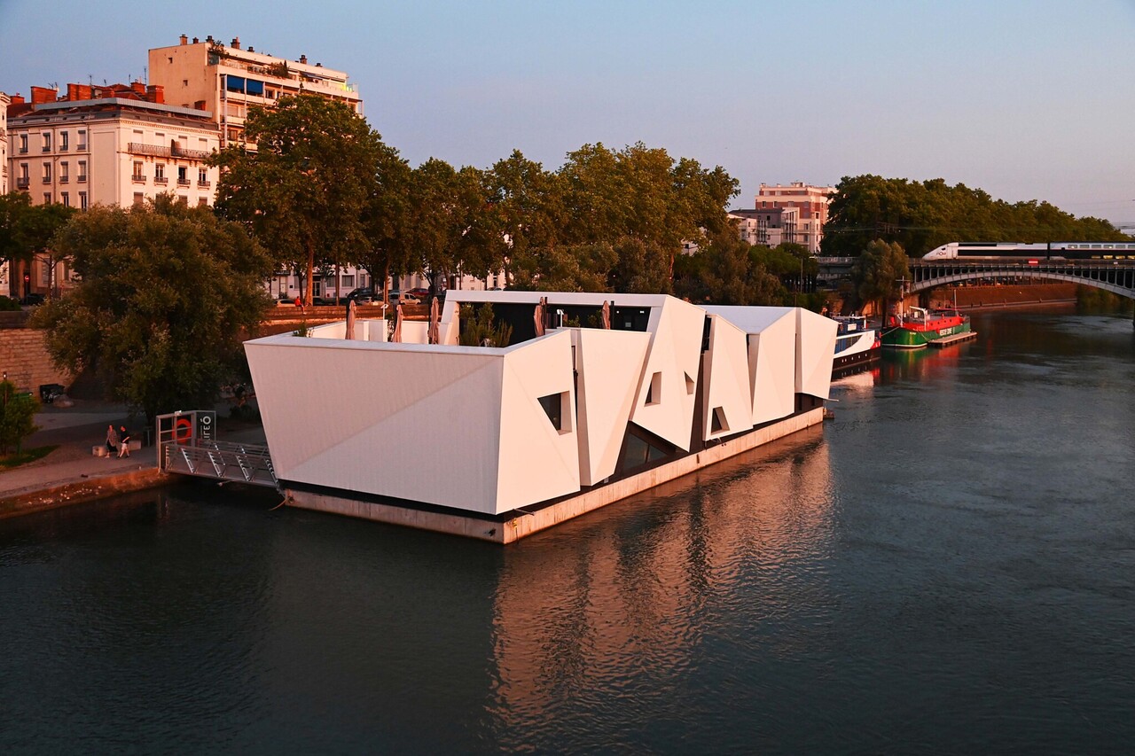 Copyright Antoine Lorgnier