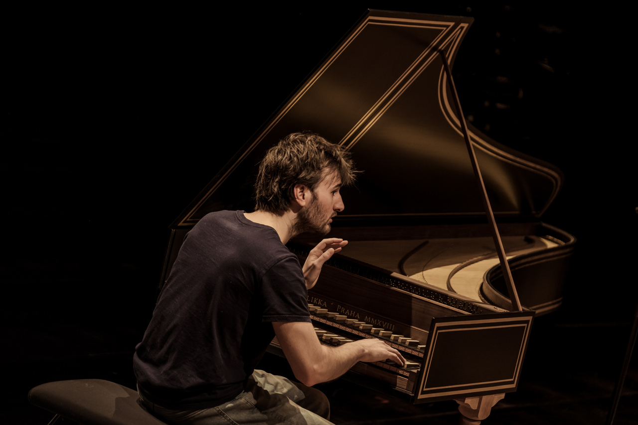 Copyright Mathias Benguigui