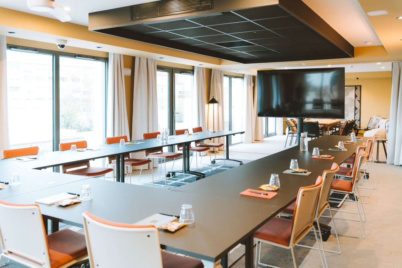 Copyright Alex tarin