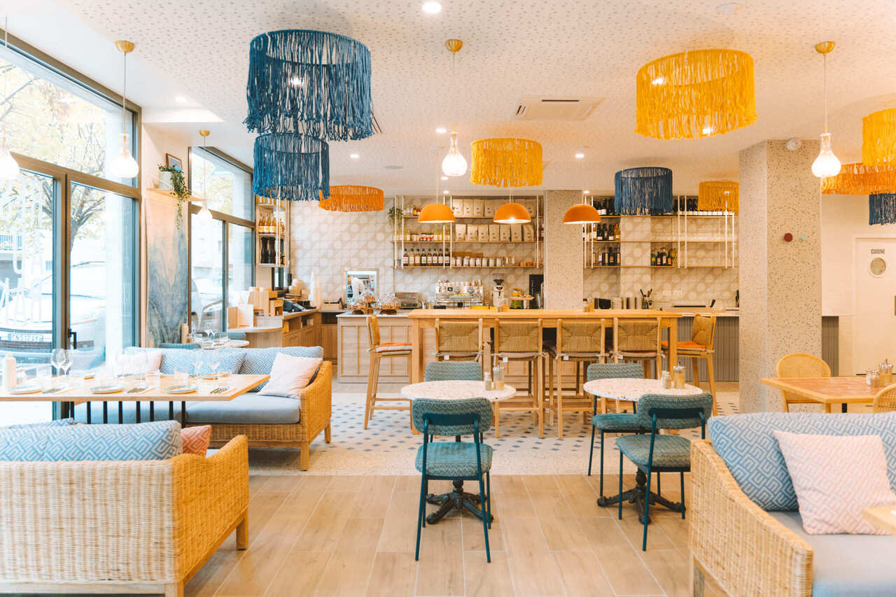 Copyright Alex tarin