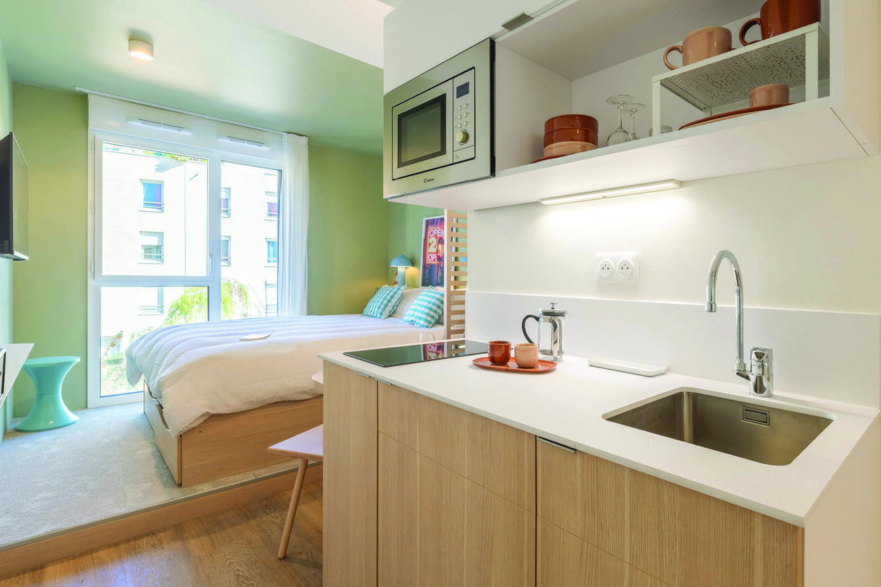 Copyright Alex Tarin