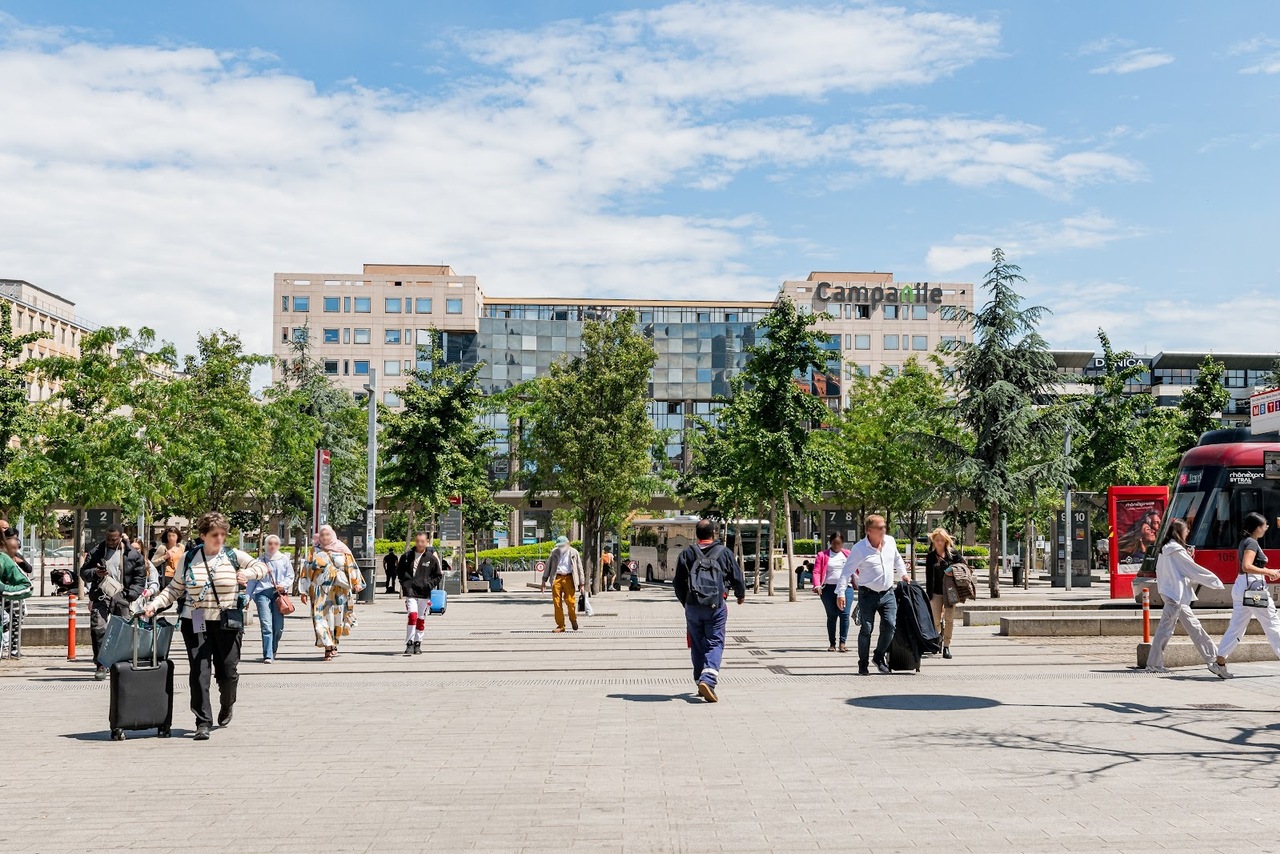 Copyright Copyright © 2024 Marine Piolat