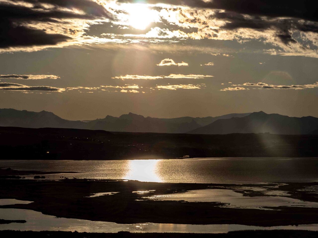 Copyright Henry Bizot