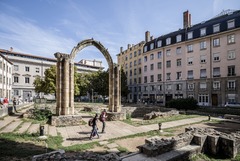 Copyright Brice Robert