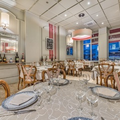 Salle du restaurant Le Vivarais