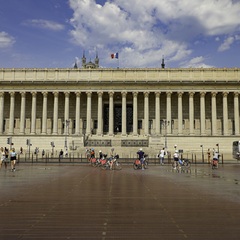 Palais de Justice des 24 Colonnes