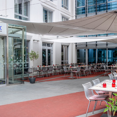 Entrée Spark by Hilton Lyon Ouest