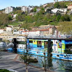 CABINE TIMONERIE STUDIO PENICHE CŒUR DE LYON BORD DE SAONE