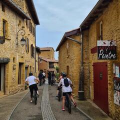 Balade en vélo électrique dans les Pierres Dorées