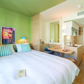 Copyright Alex Tarin