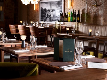 Copyright Nicolas Villion