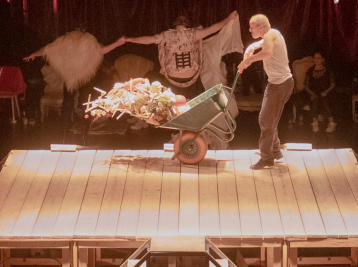 Copyright tg STAN ©Kurt Van Der Elst Billie Marcelis