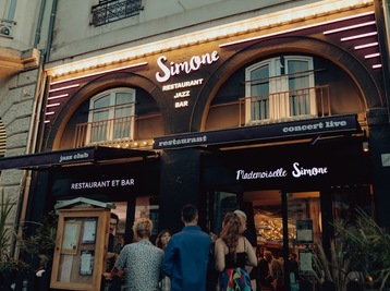Copyright Mlle Simone