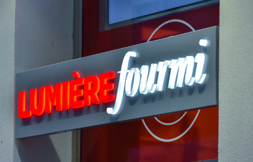 Lumi&egrave;re Fourmi
