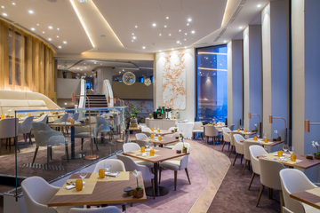 Radisson Blu Hotel - Celest Bar & Restaurant