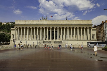 Palais de Justice des 24 Colonnes