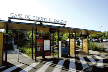 Gare de Grigny Le Sablon