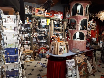 Vieux Lyon Souvenirs Interieur 01