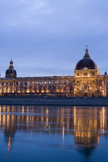 Le Grand Hôtel-Dieu de nuit